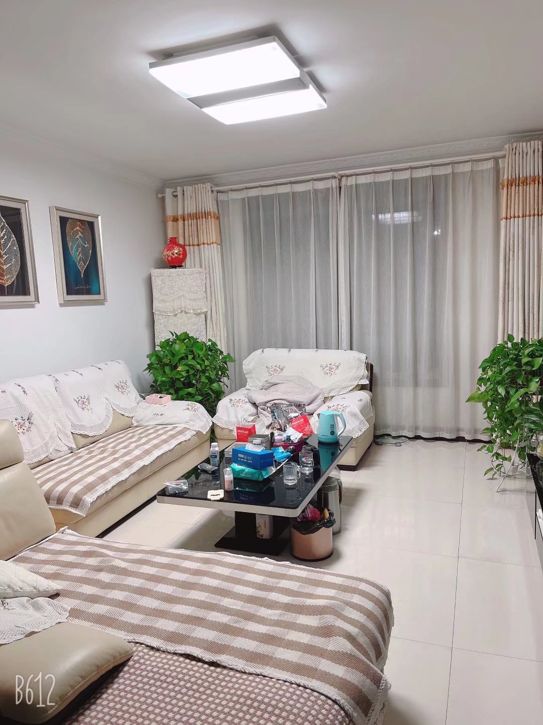 精装修3室2厅1卫132m22500元/月