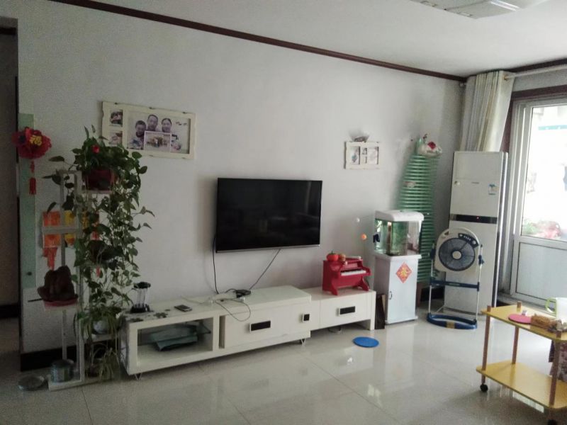 普通装修3室2厅1卫116m21350元/月