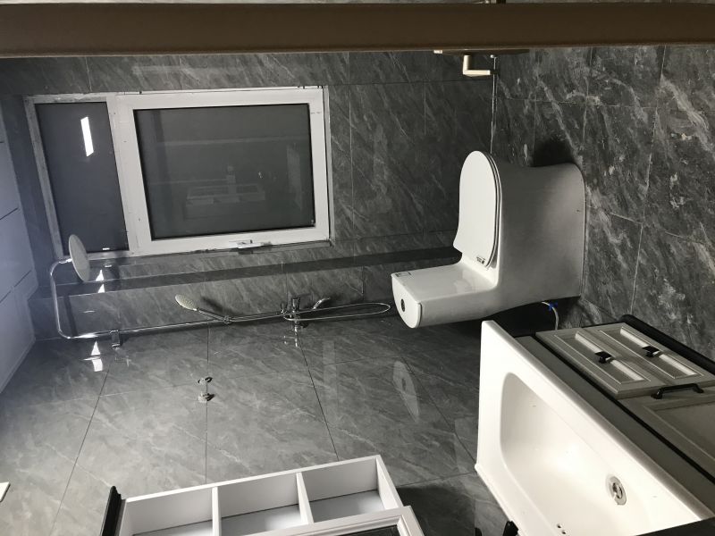 普通装修3室2厅1卫100m22000元/月