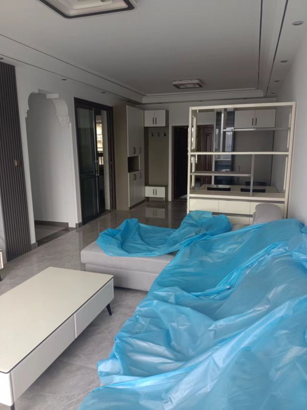 精装修3室1厅1卫126m22200元/月