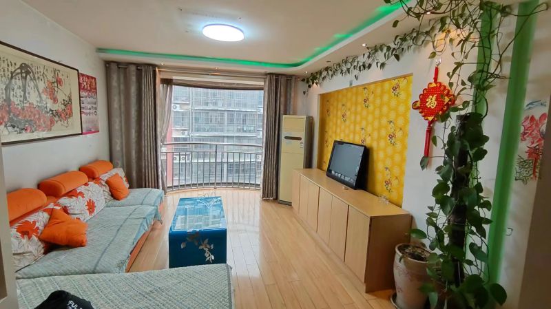 贵和世纪佳苑家具家电齐全拎包住地暖两部空调精装修2室2厅1卫100m21700元/月