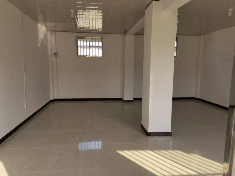 奥体花园祥云西侧 香运古城院内 平房 4室1厅1卫140m21200元/月