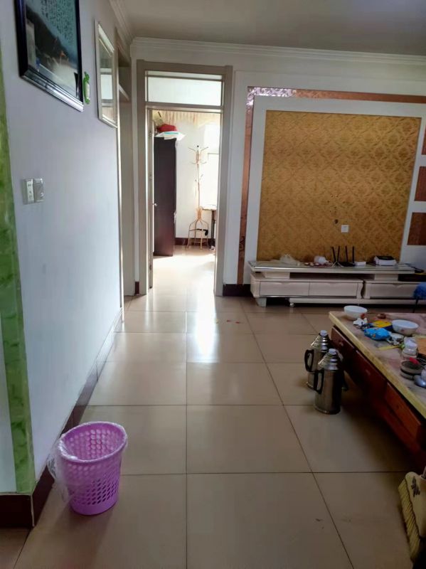 品质小区！3室1厅1卫90m2全明户型，朝向采光好，学区房。
