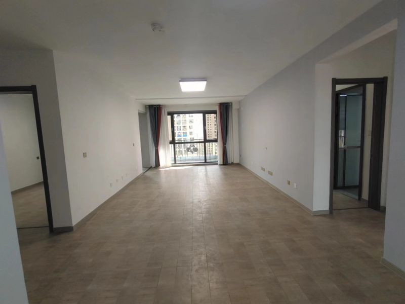 普通装修3室2厅2卫146m21800元/月