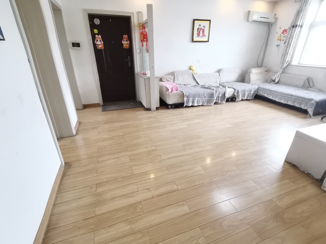 七彩阳光城  3室2厅1卫  108m2  119万元