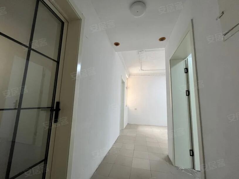 安居小区   3室1厅1卫80.8m280万元