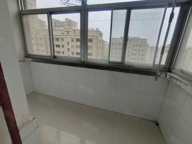 汇龙安东3室1厅1卫82m2