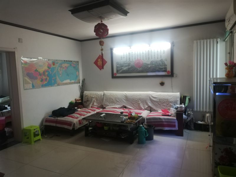 普通装修3室1厅1卫88m21300元/月
