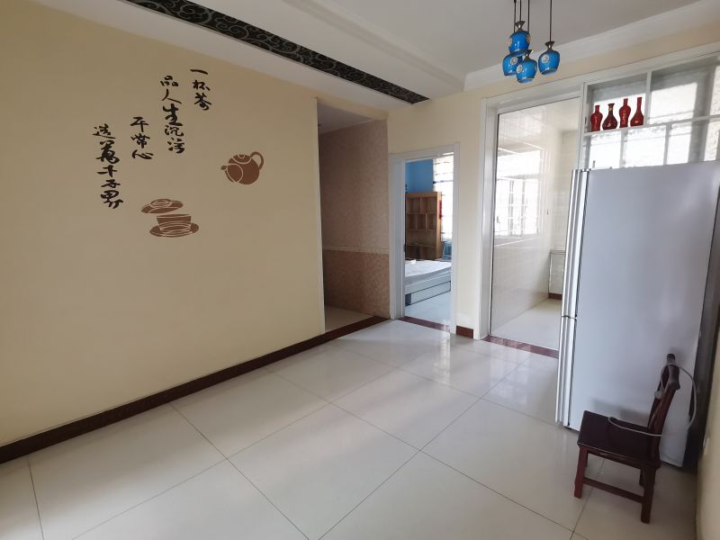 阳光国际   2室2厅1卫105m22200元/月