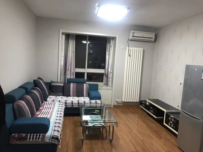 精装修1室1厅1卫50m21500元/月