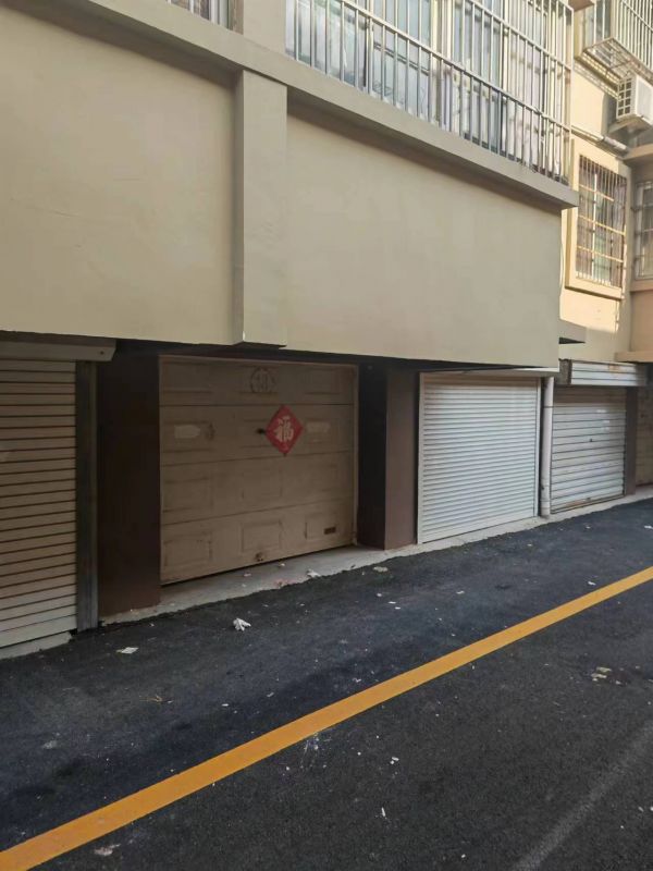 汇龙安东花园车库出租25m2300元/月