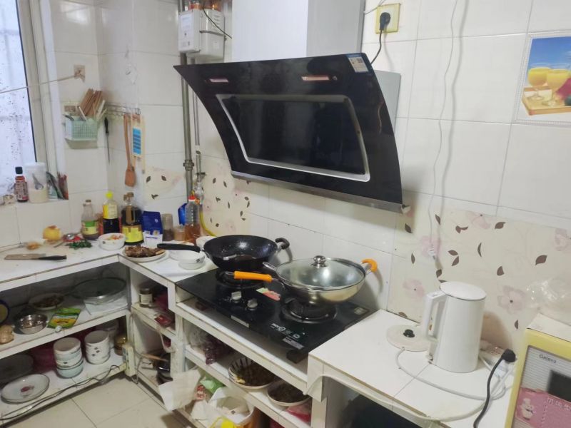 步行街火车站紧邻!普通装修3室1厅1卫120m2600元/月