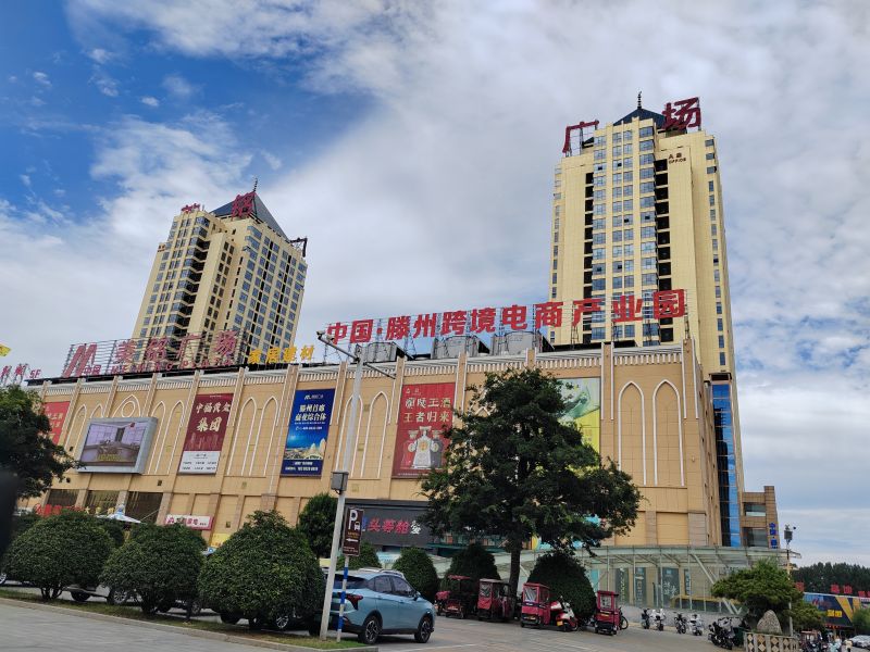 精装修1室0厅0卫1230m232000元/月