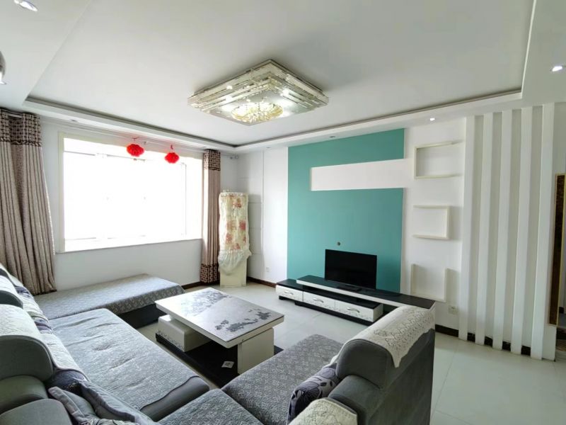 名仕豪庭，精装修3室2厅2卫143m2113万元