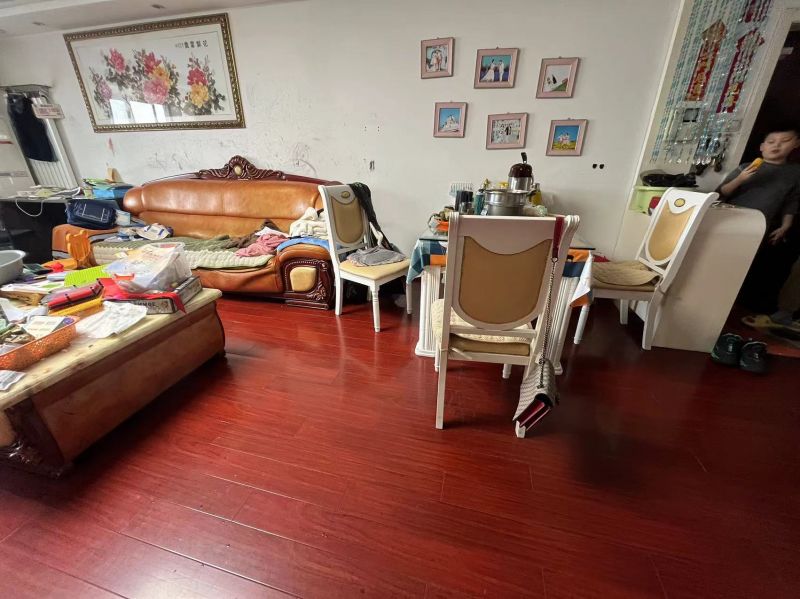 不到六千买市中心位置，问天精装修3室2厅2卫152m288.8万元