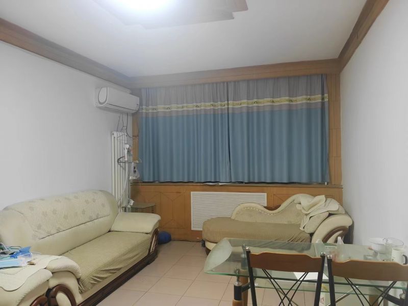 精装修3室2厅1卫96m21300元/月