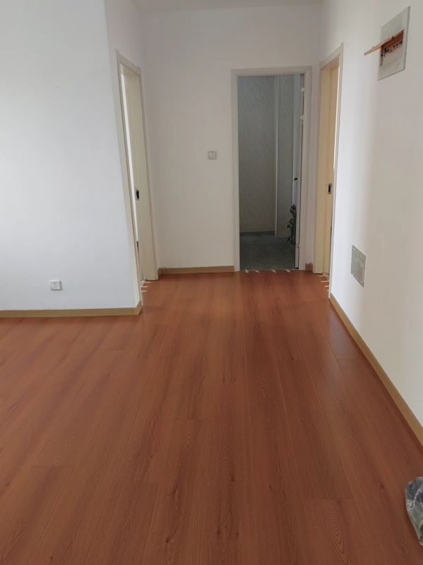 普通装修2室1厅1卫87m21050元/月