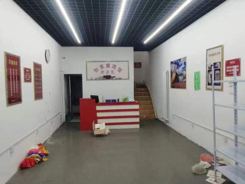 上下两层 门面房 105m22500元/月