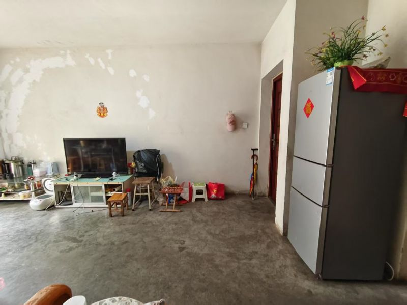 御冠丽景滕北学区房 2室1厅1卫75.2m2（含南向独立车库）