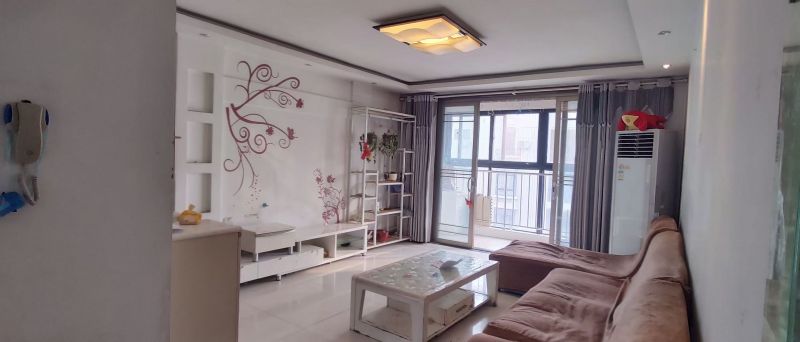 樱花苑二期普通装修3室2厅1卫141m21600元/月