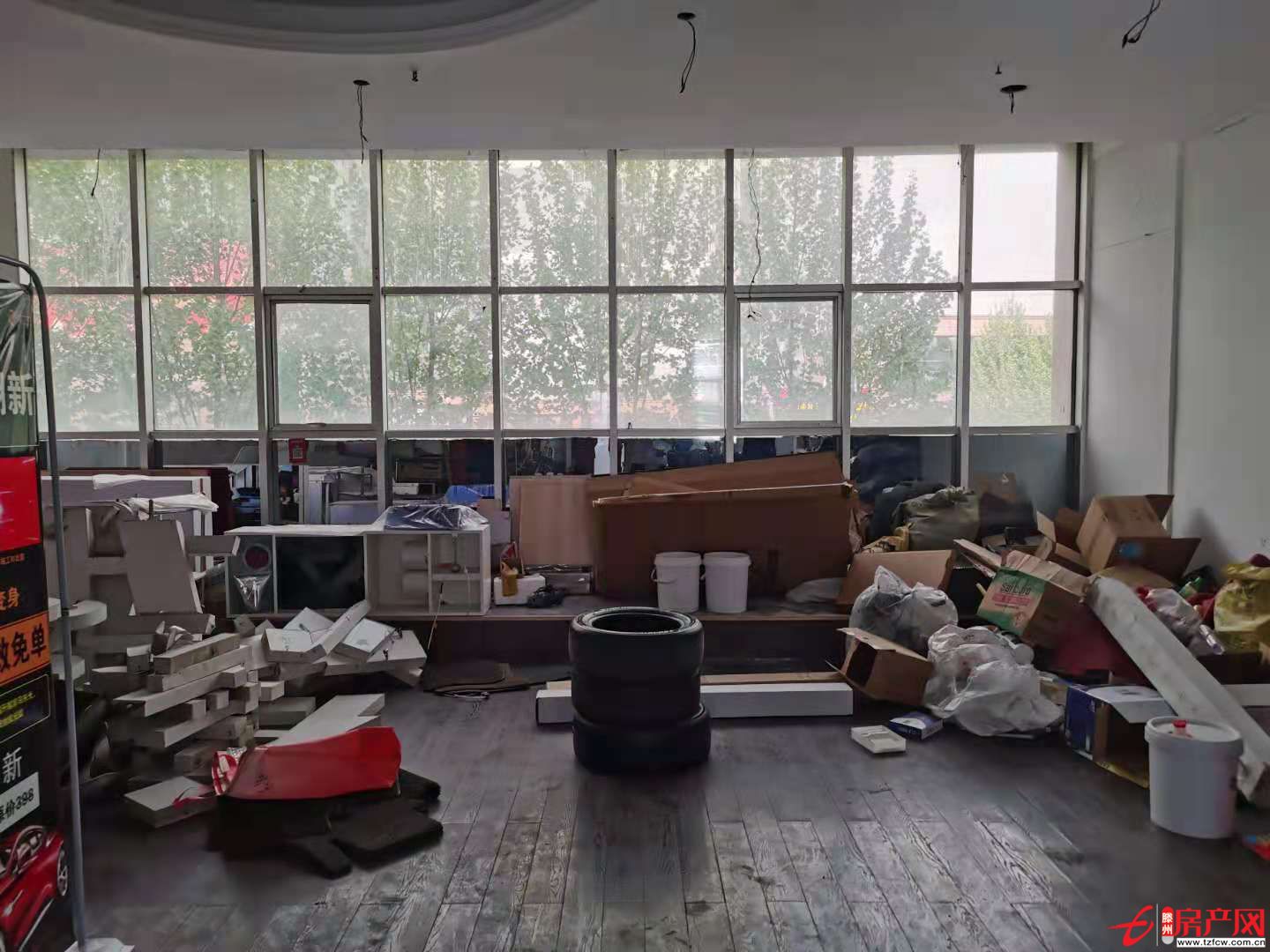 威尼斯五区店面商铺，好地段，上下两层，可贷款随时看房